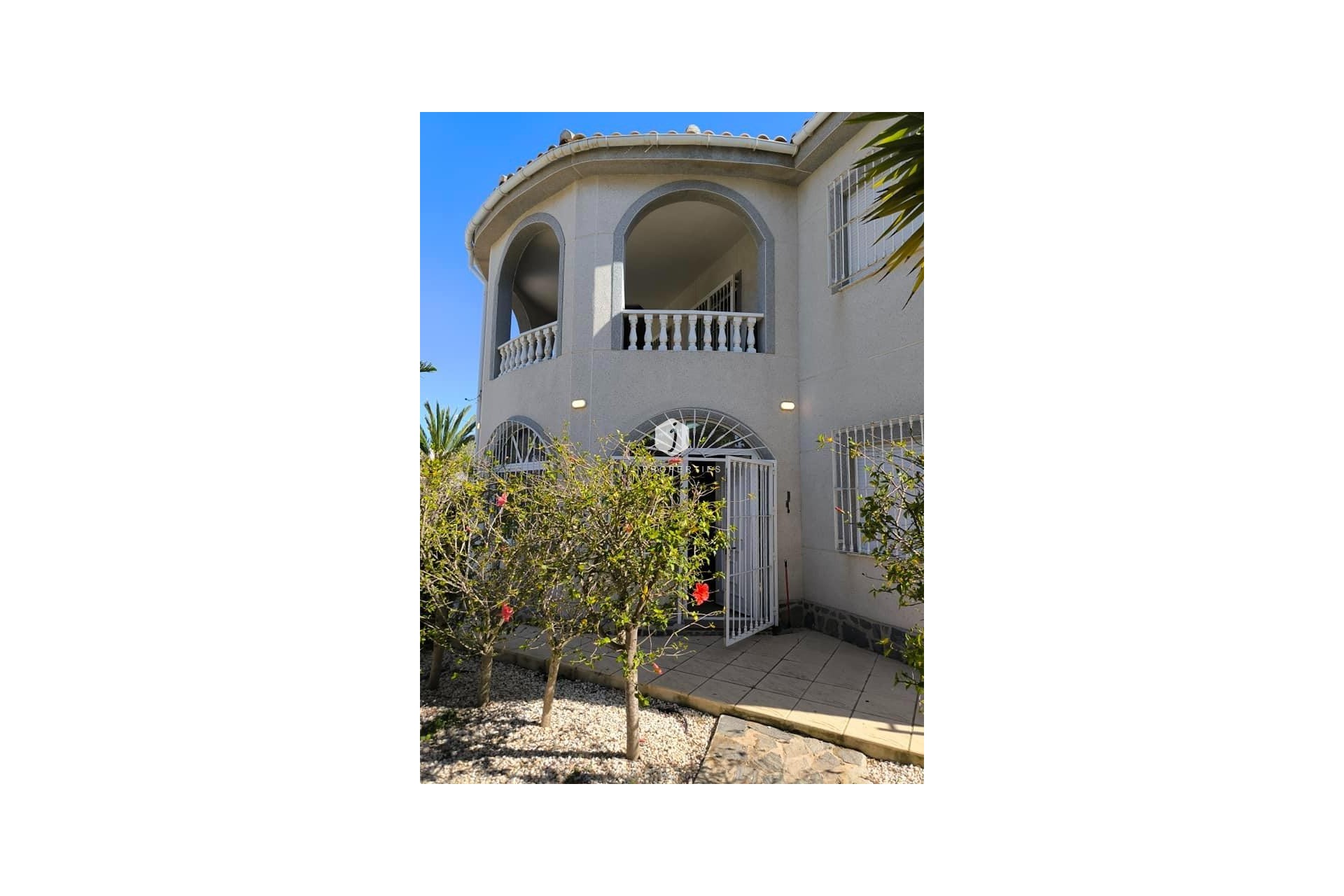 D'occasion - Villa -
Torrevieja - La siesta