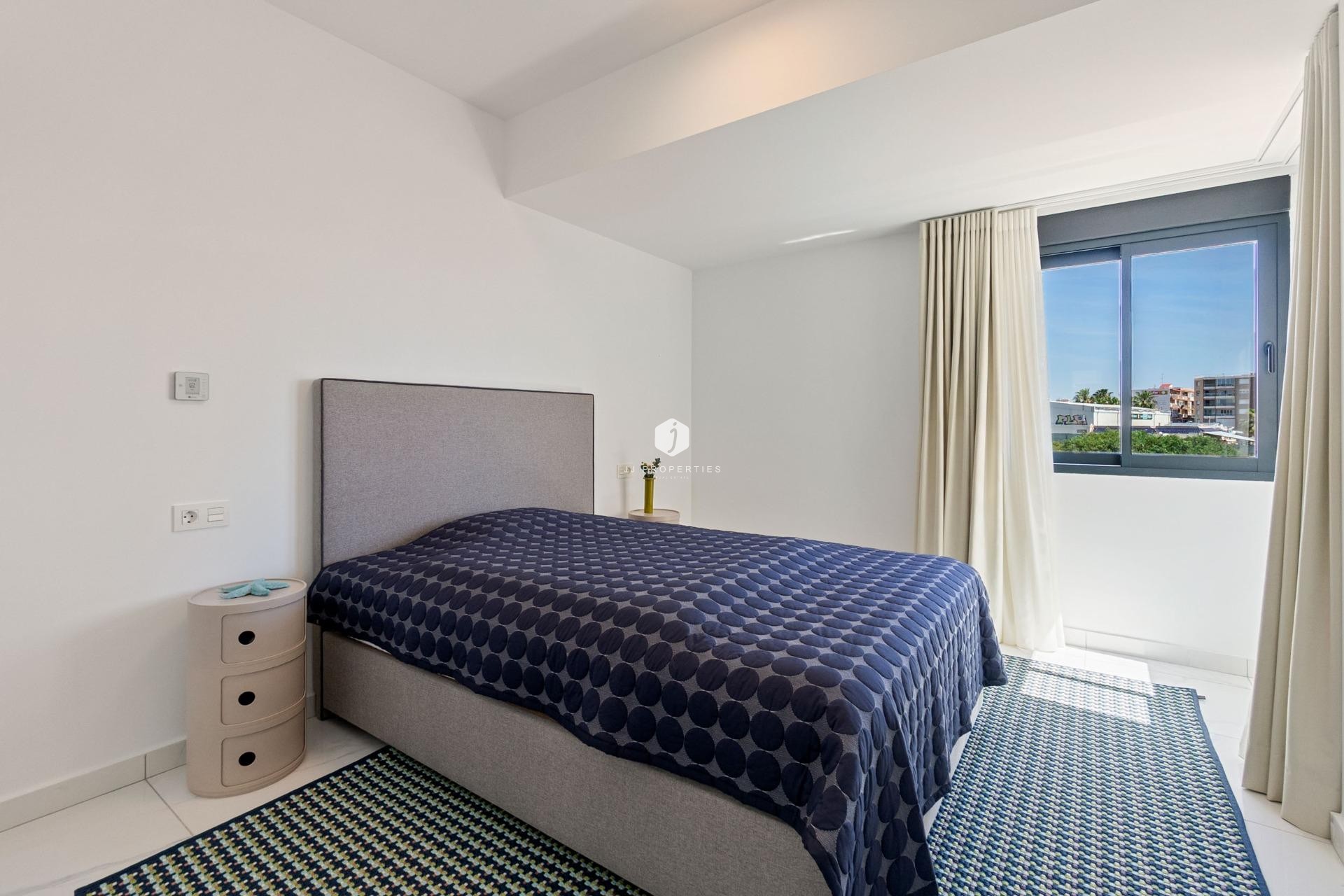 D'occasion - Villa -
Torrevieja - La veleta