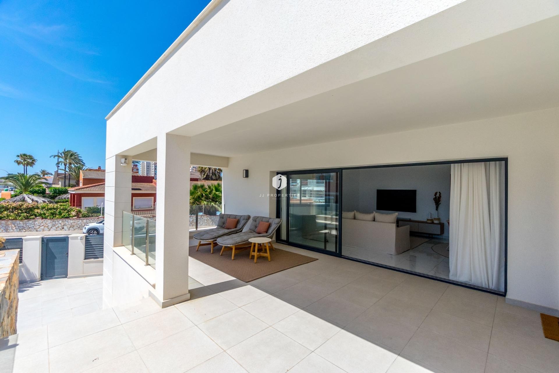 D'occasion - Villa -
Torrevieja - La veleta