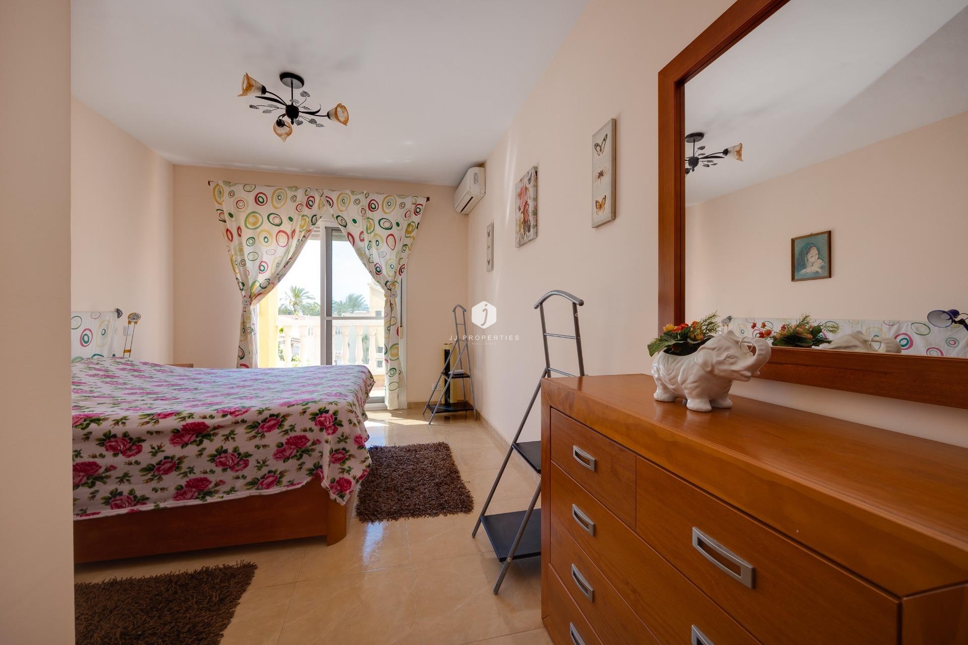 D'occasion - Villa -
Torrevieja - Playa de los Locos