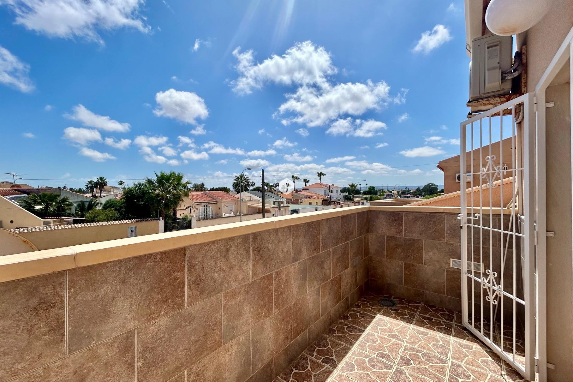 D'occasion - Villa -
Torrevieja - San luis