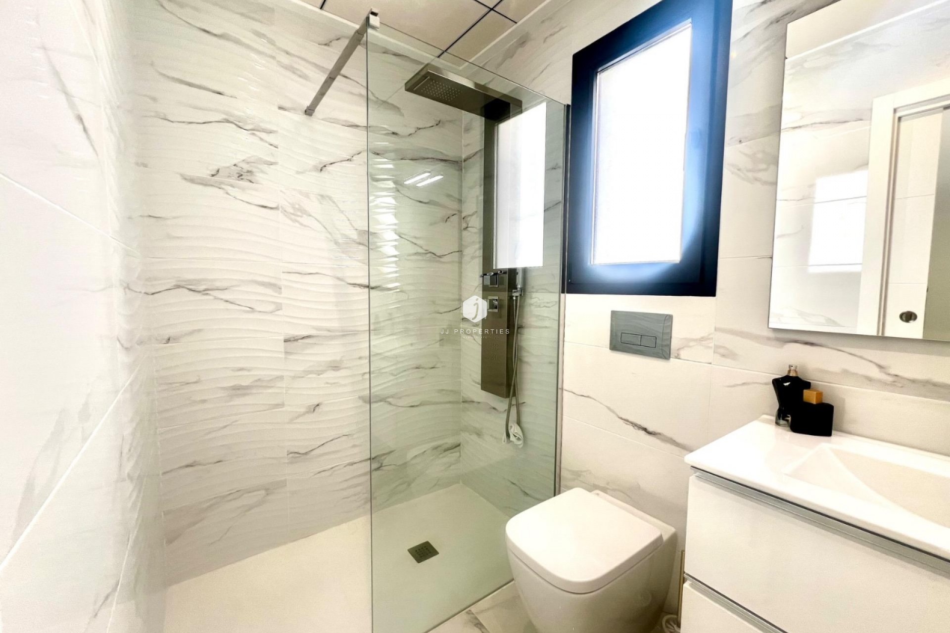 D'occasion - Villa -
Torrevieja - Torretas