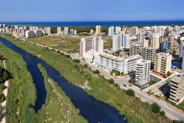 Daszek - Nowy budynek - Guardamar del Segura -
                Avenida del Puerto