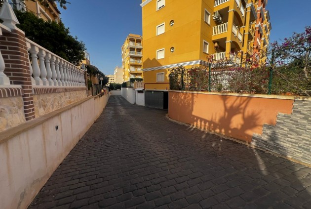 Garaje - Segunda mano - Torrevieja -
                Torreblanca