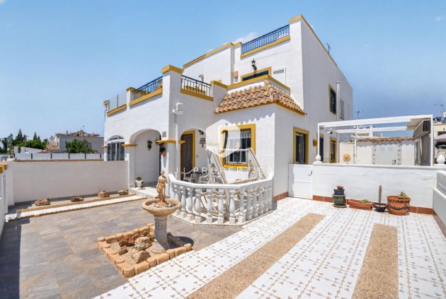 Herenhuis - Tweedehands - Torrevieja -
                Carrefour