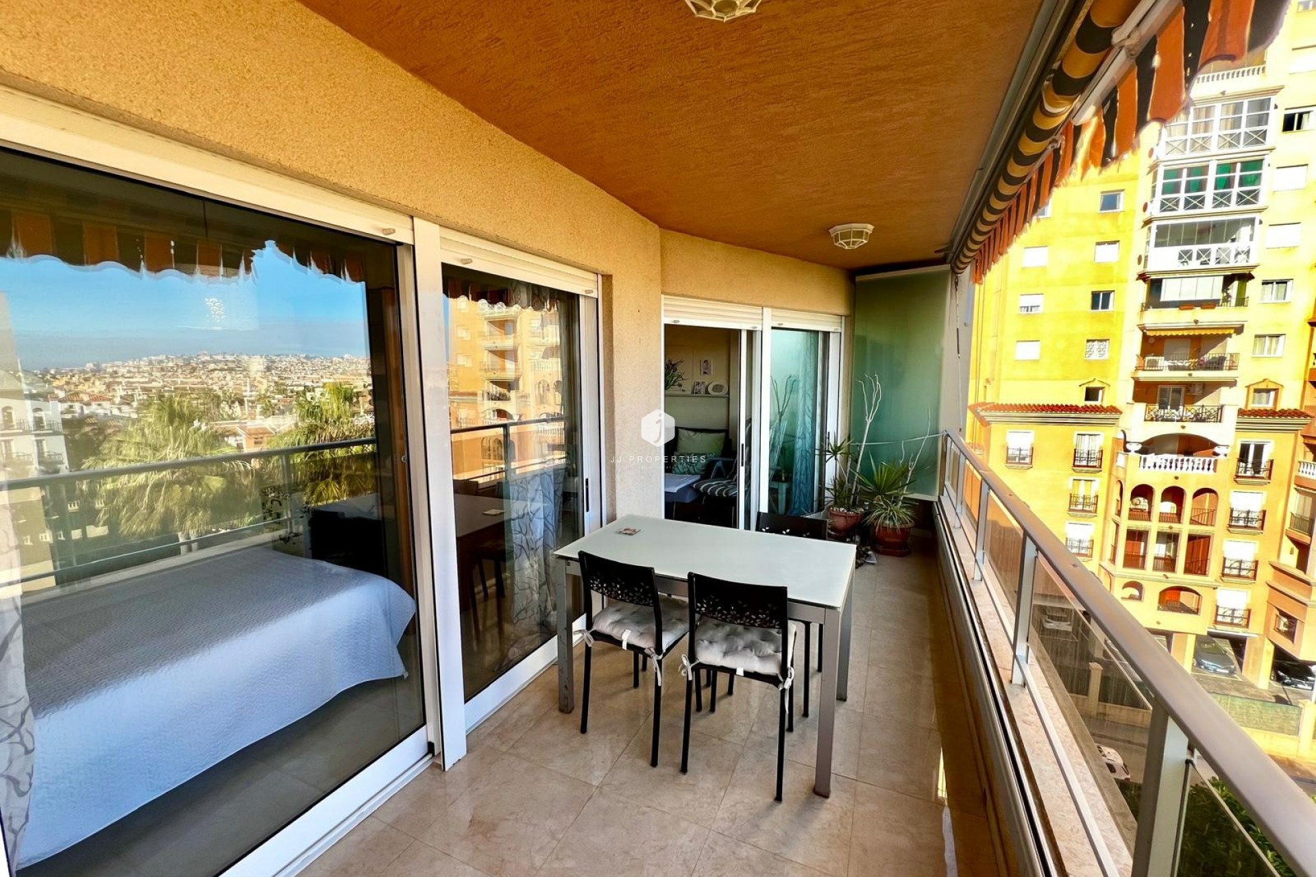 Lange Termijn Verhuur - Appartement / flat -
Torrevieja - Playa de los locos