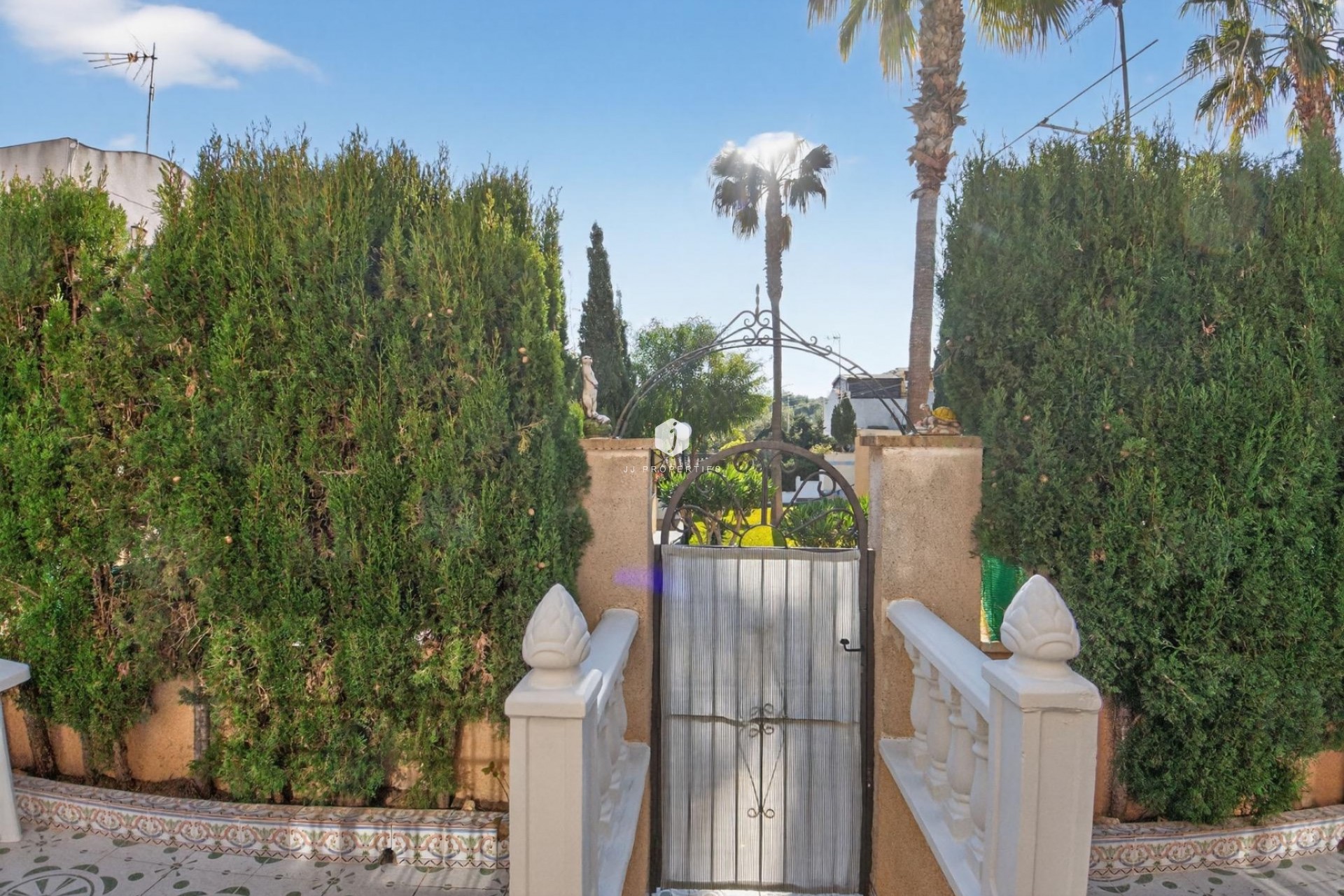 Langfristige Vermietung - Duplex -
Torrevieja - Lago jardin