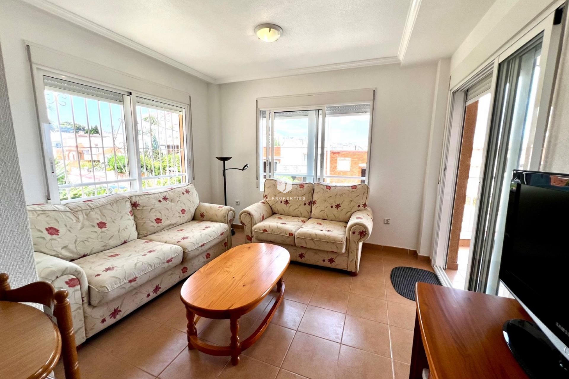 Long Term Rental - Apartment / flat -
Torrevieja - Cabo cervera