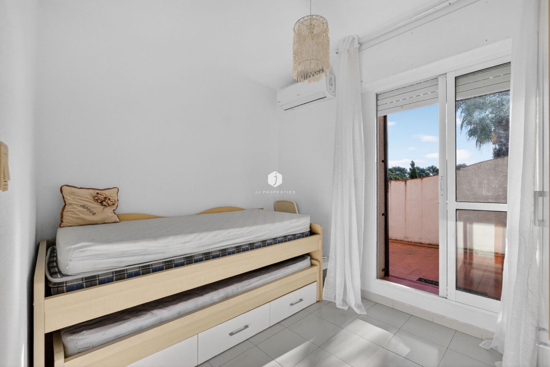 Long Term Rental - Duplex -
Torrevieja - Lago jardin