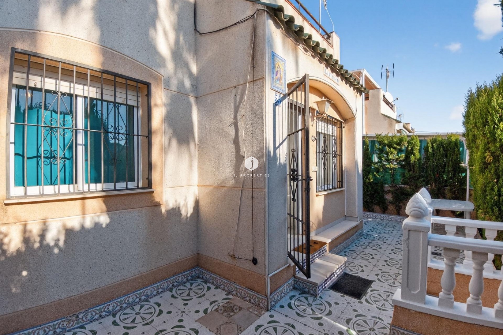 Long Term Rental - Duplex -
Torrevieja - Lago jardin