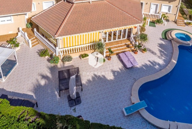 Luxe villa - Tweedehands -
            Orihuela Costa - JJ1046