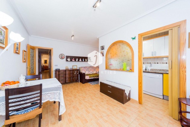 Mieszkanie w bloku - Z drugiej ręki - Torrevieja -
                Centro