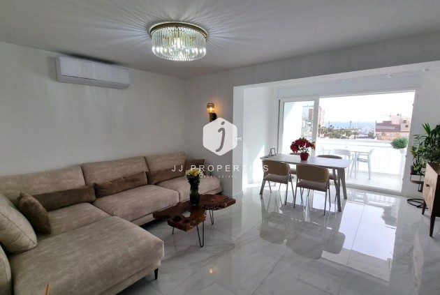 Mieszkanie w bloku - Z drugiej ręki - Torrevieja -
                Centro