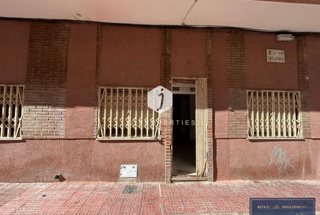 Mieszkanie w bloku - Z drugiej ręki - Torrevieja -
                Centro