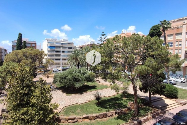Mieszkanie w bloku - Z drugiej ręki - Torrevieja -
                Centro