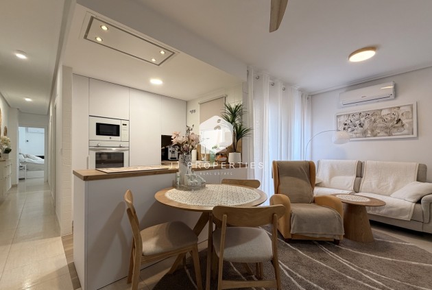 Mieszkanie w bloku - Z drugiej ręki - Torrevieja -
                Costa Blanca