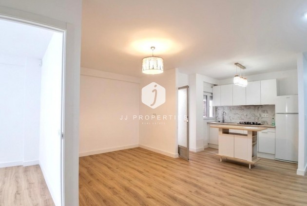 Mieszkanie w bloku - Z drugiej ręki - Torrevieja -
                Costa Blanca