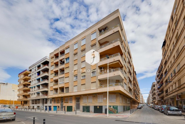 Mieszkanie w bloku - Z drugiej ręki - Torrevieja -
                Playa del Cura