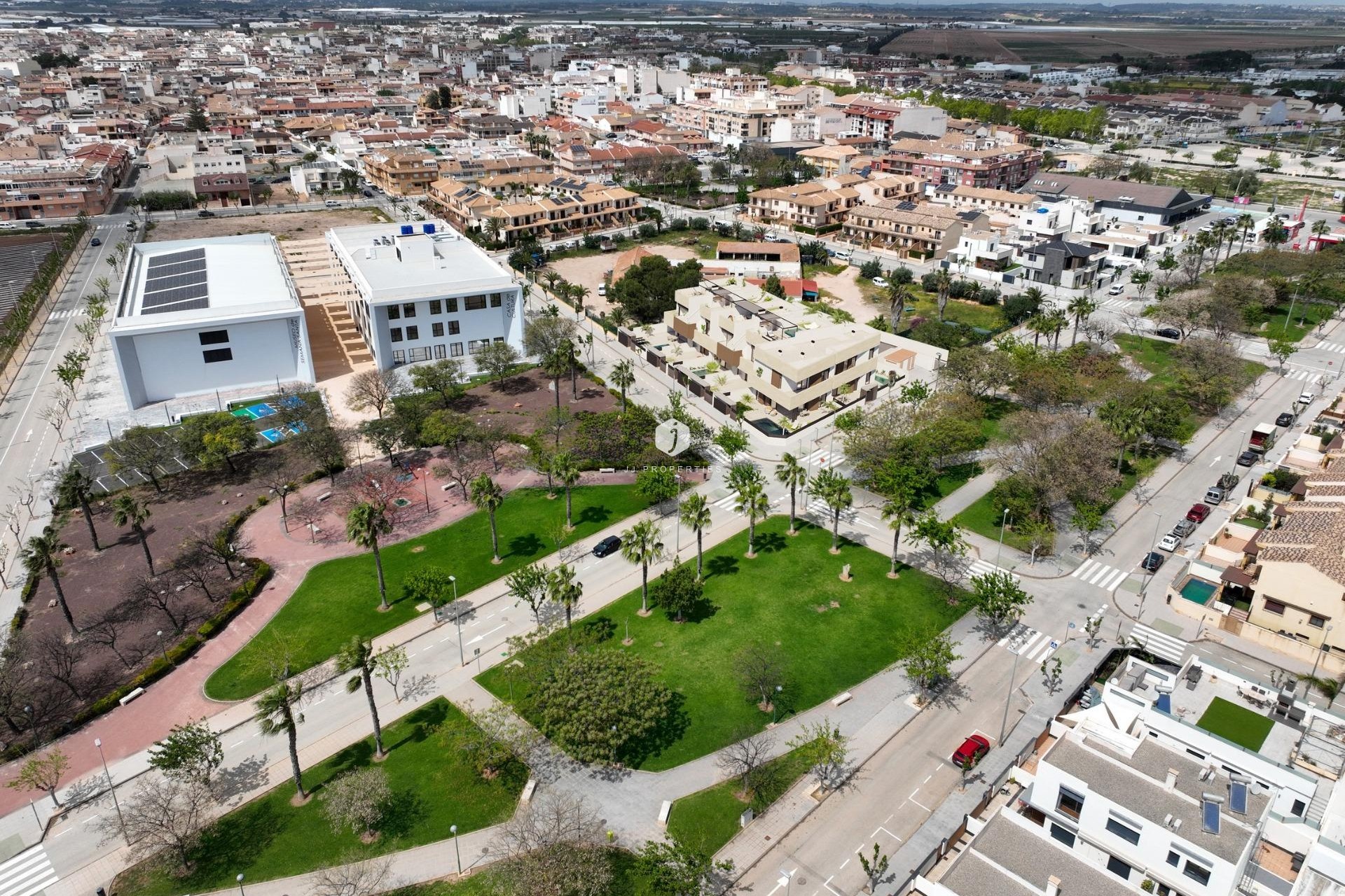 Neue Gebäude - Bungalow -
Pilar de la Horadada - pueblo