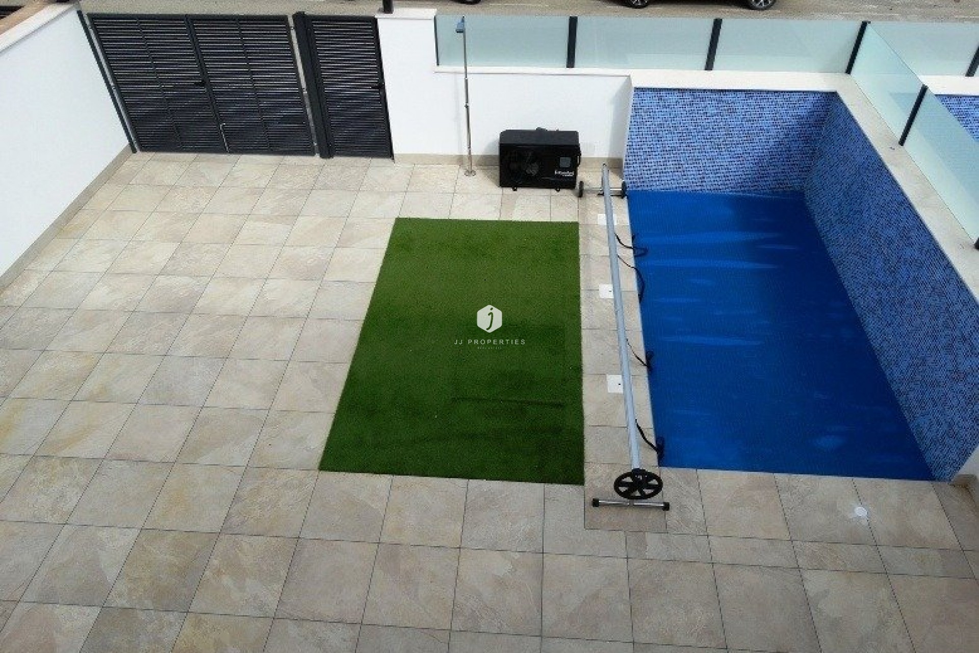 Neue Gebäude - Chalet -
Pilar de la Horadada - pueblo