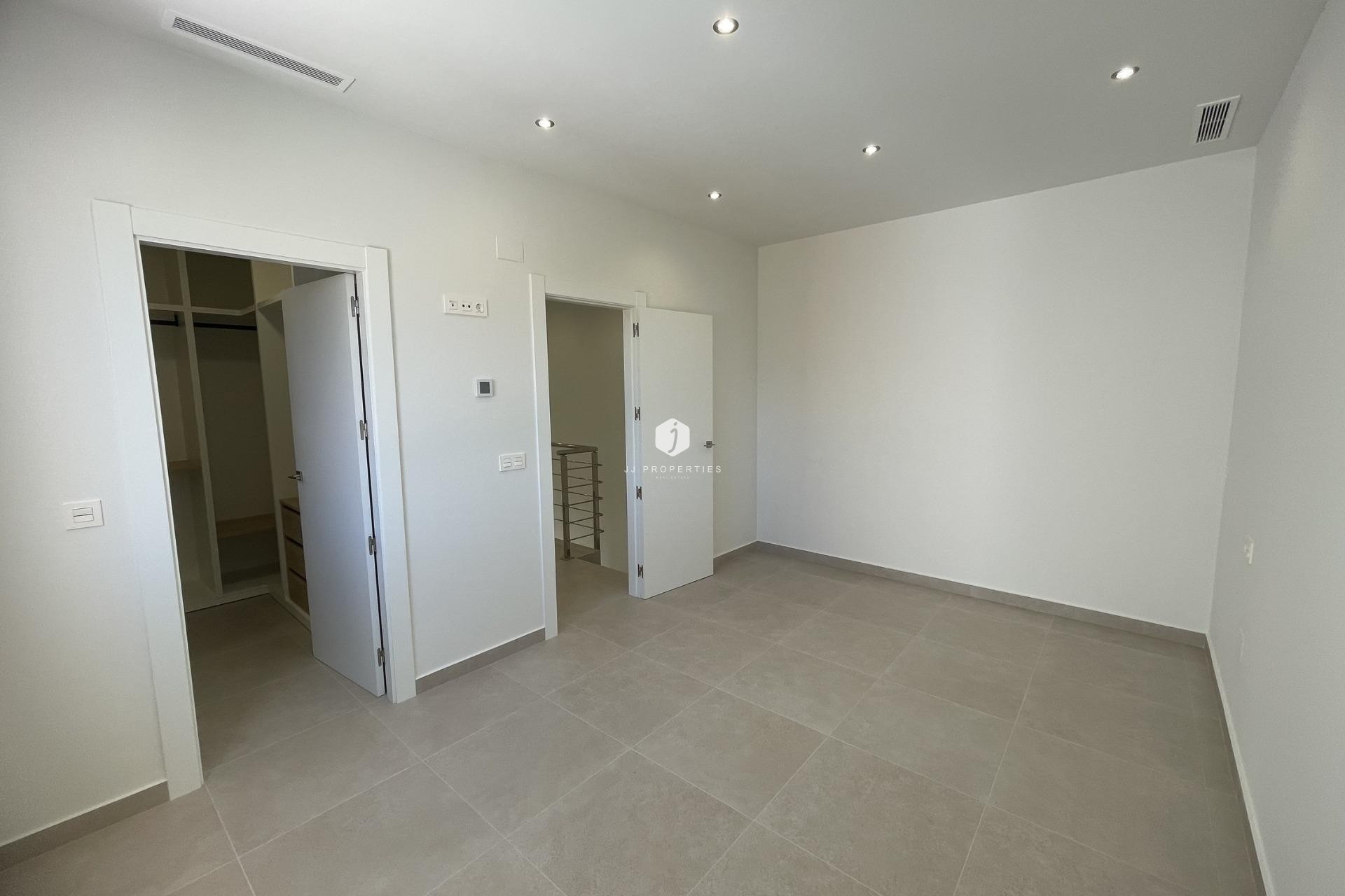 Neue Gebäude - Villa -
Almoradí - Heredades