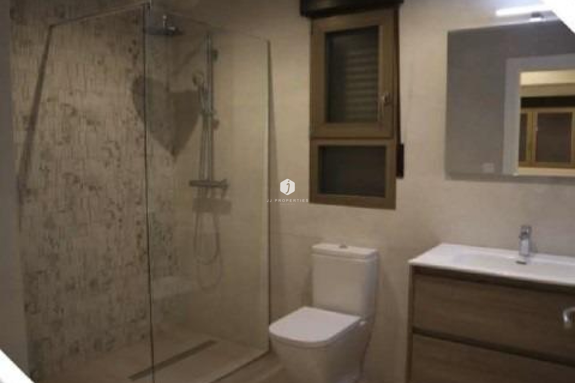 Neue Gebäude - Villa -
Aspe - Centro