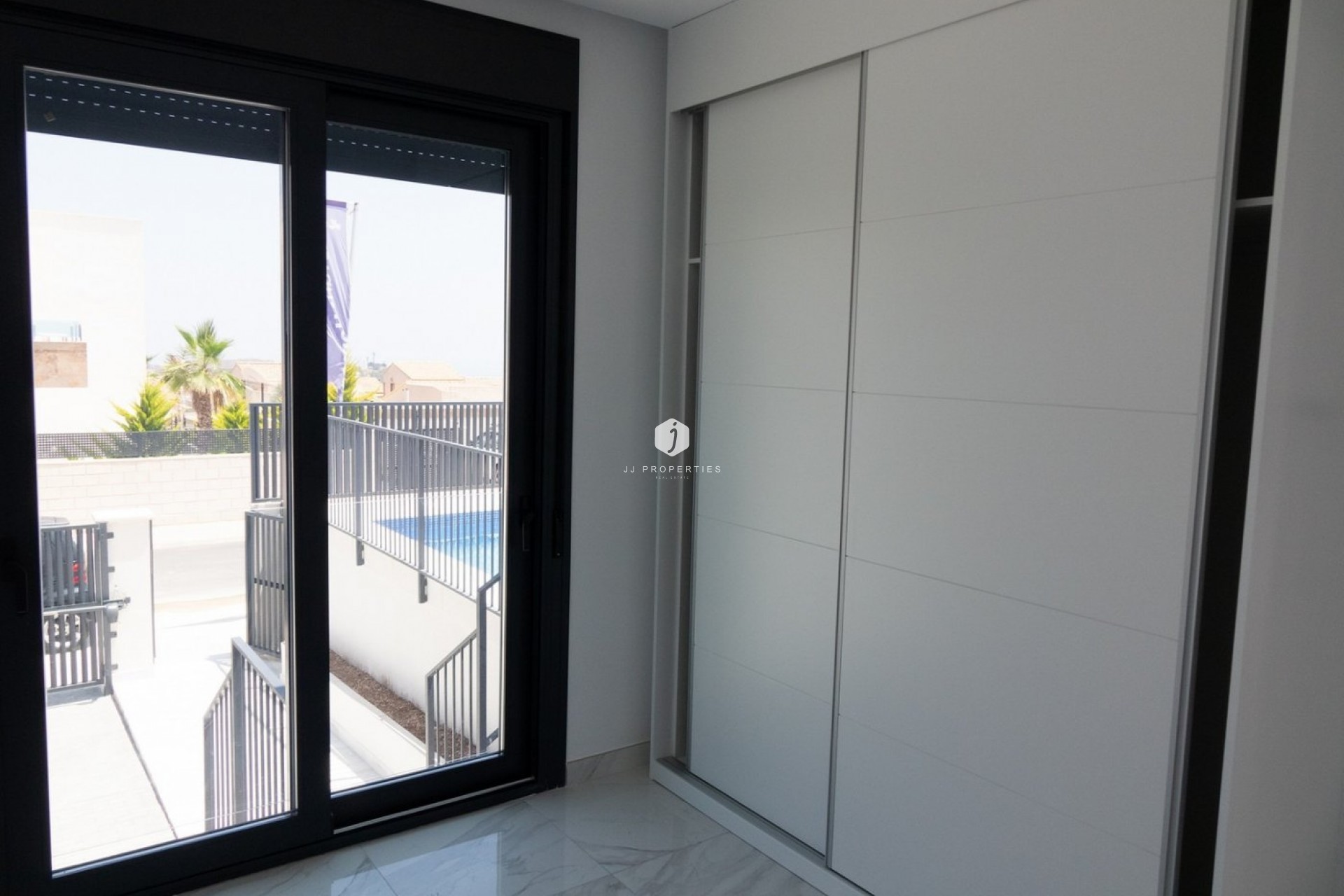 Neue Gebäude - Villa -
Polop - La Alberca