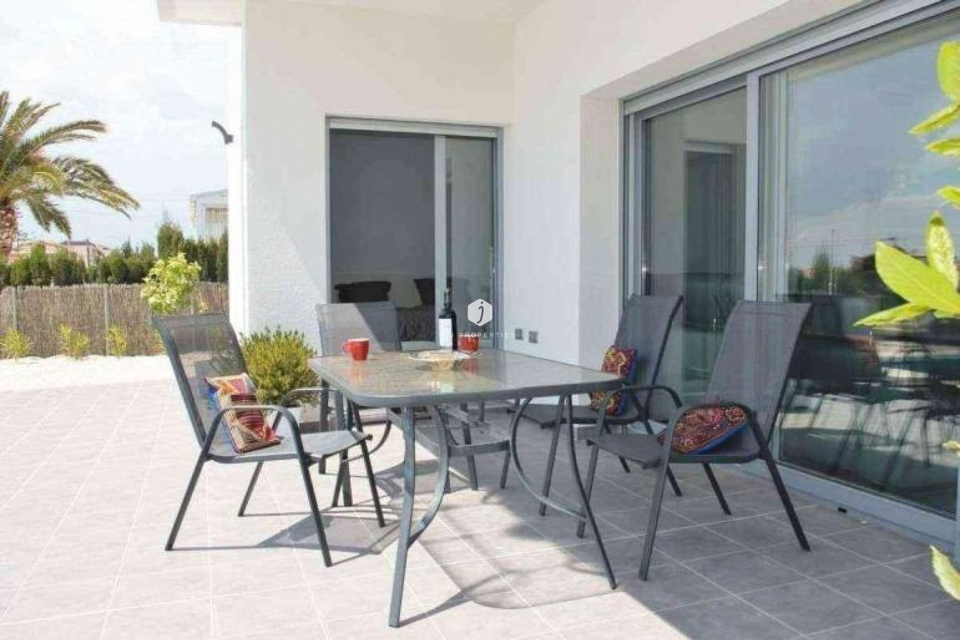 Neue Gebäude - Villa -
Rafal - polideportivo