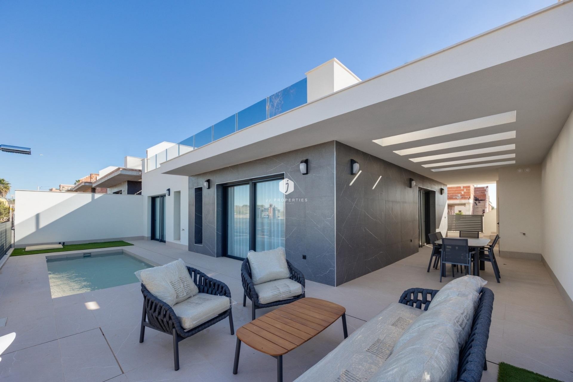 Neue Gebäude - Villa -
Torrevieja - Sector 25