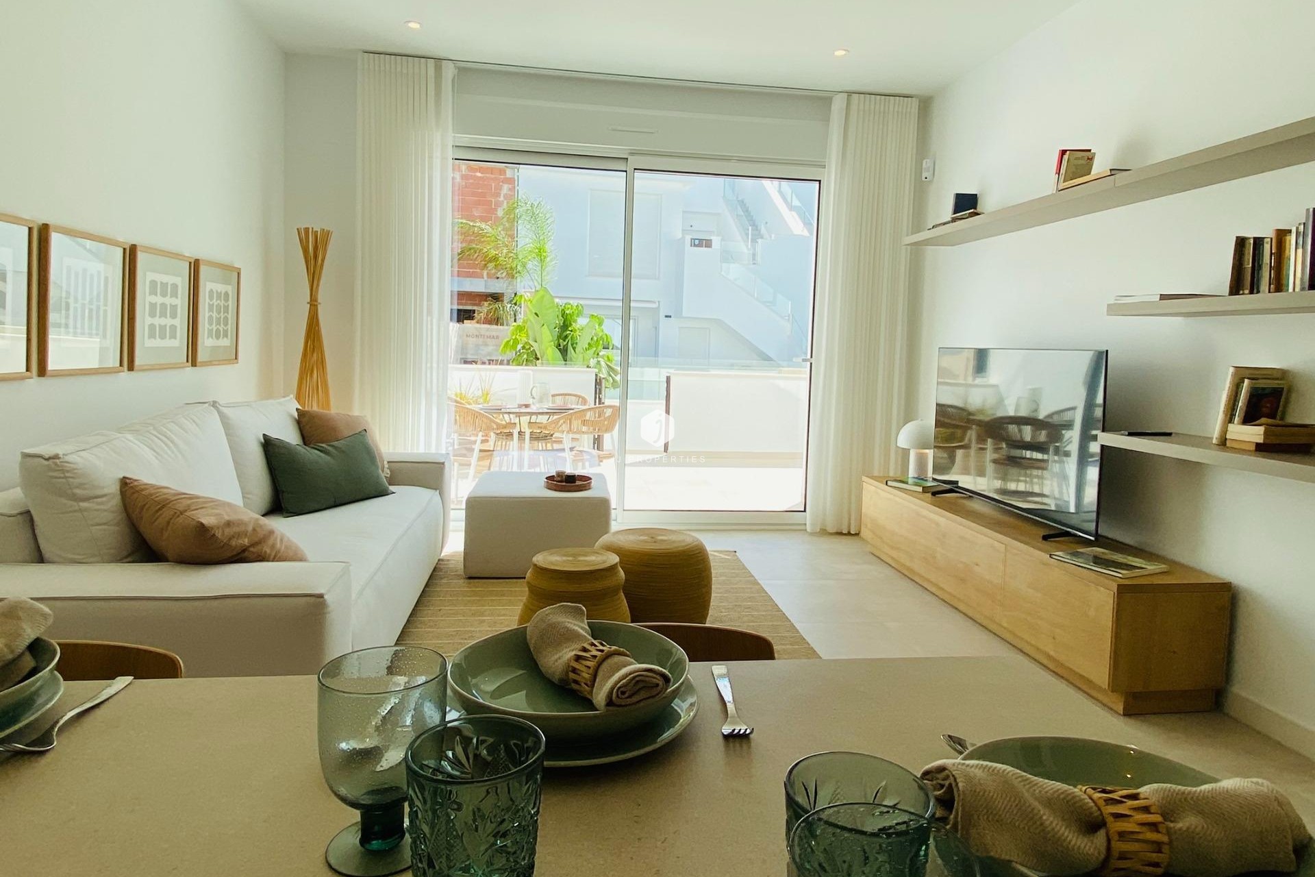 Nowy budynek - Bungalow -
Pilar de la Horadada - pueblo