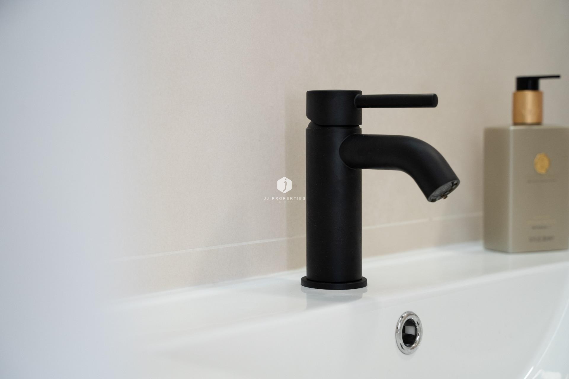 Nowy budynek - Bungalow -
Pilar de la Horadada - pueblo