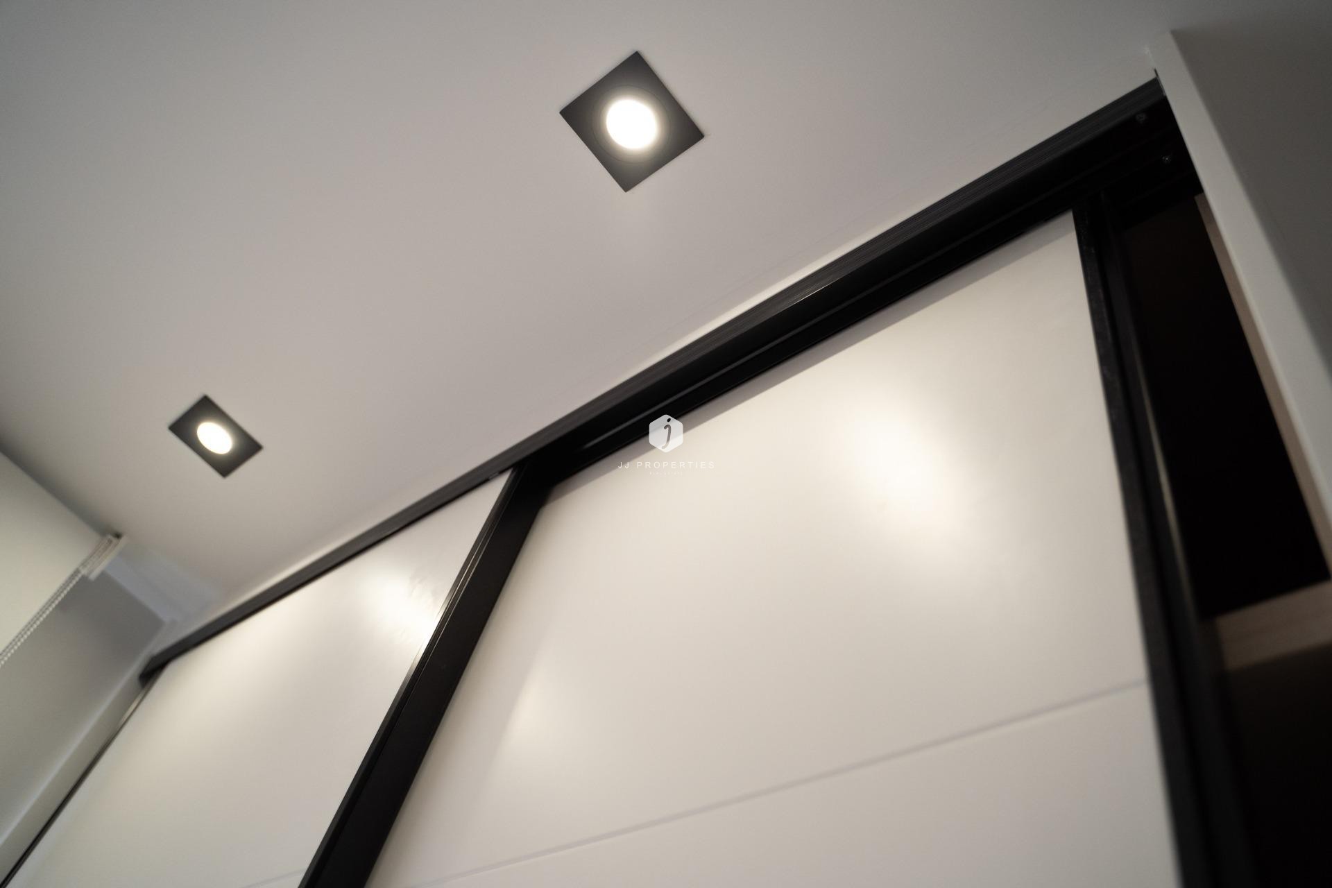 Nowy budynek - Bungalow -
Pilar de la Horadada - pueblo