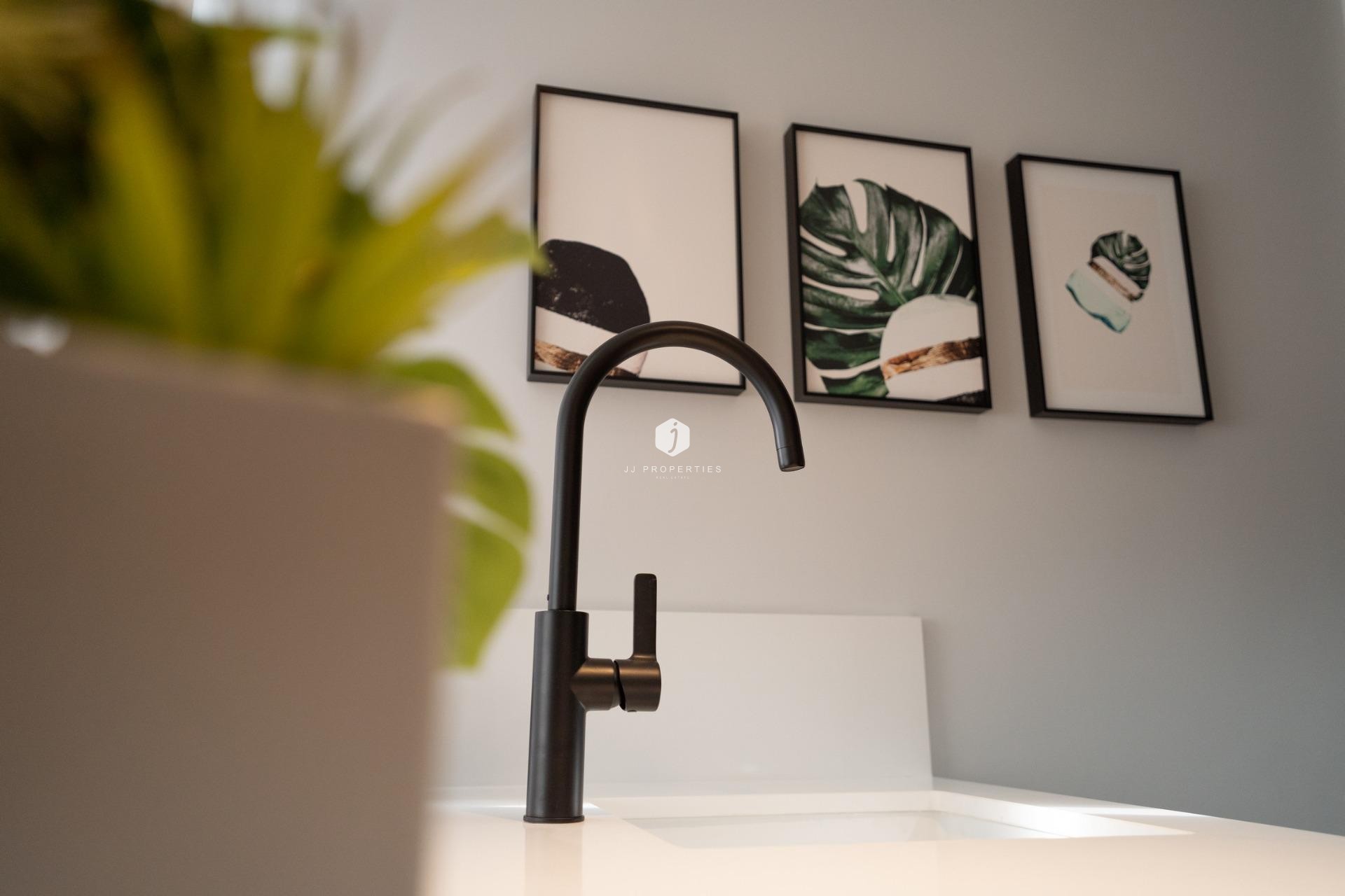 Nowy budynek - Bungalow -
Pilar de la Horadada - pueblo