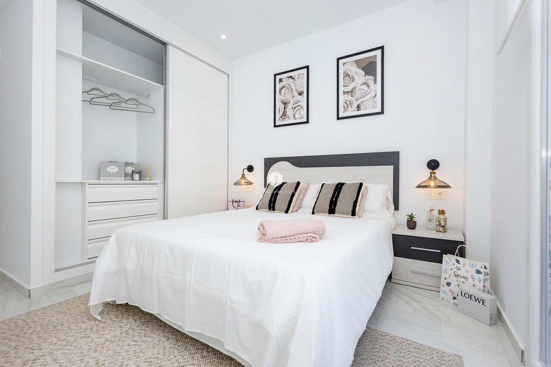 Nowy budynek - Mieszkanie w bloku -
Jacarilla - pueblo