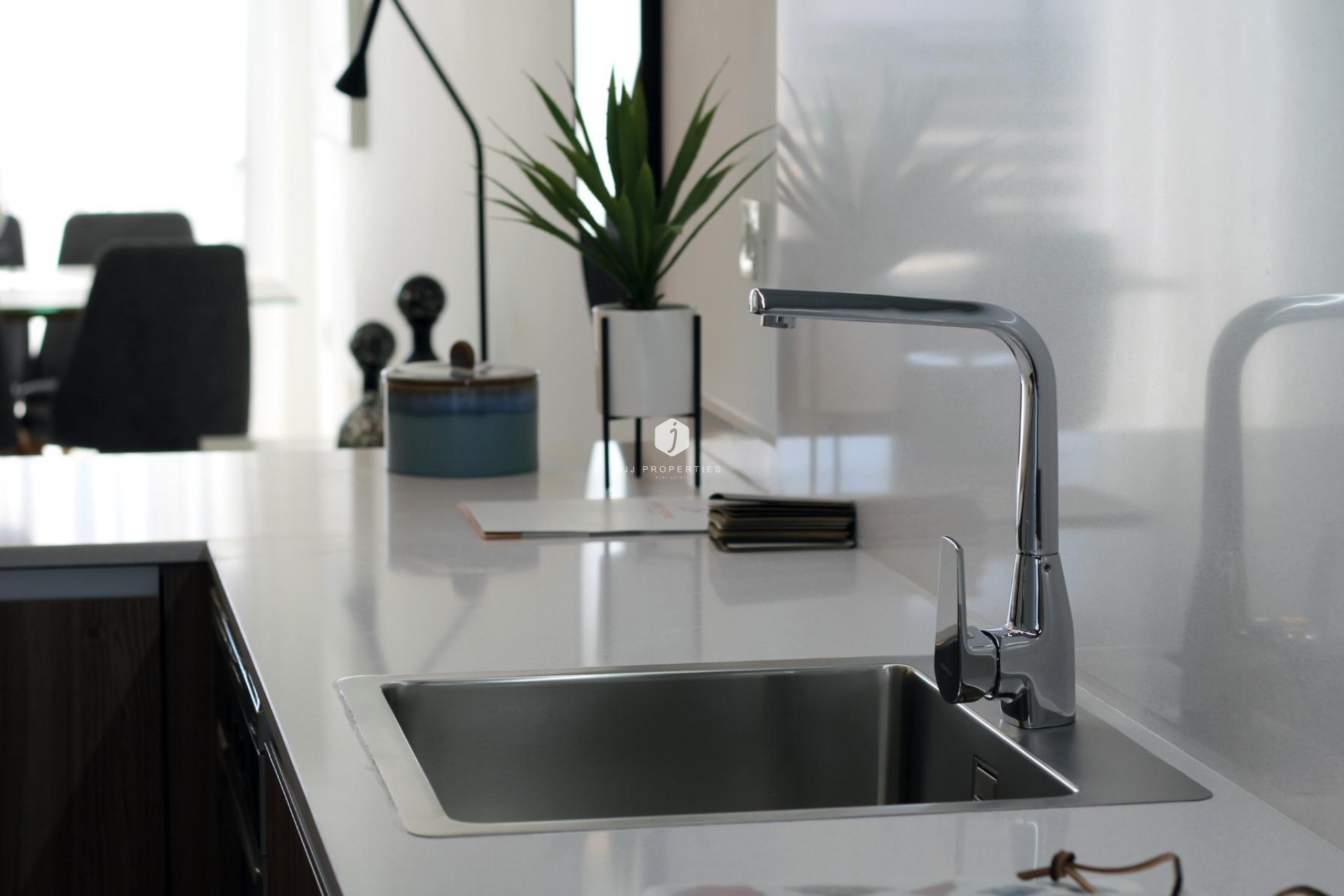 Nowy budynek - Szalet -
Pilar de la Horadada - parque Andromeda