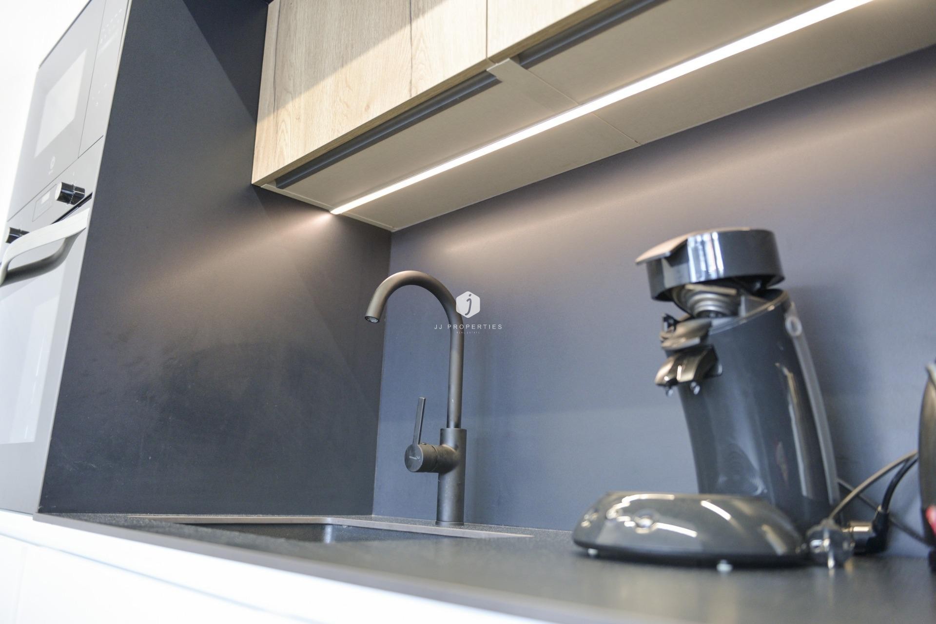 Nowy budynek - Szalet -
San Pedro del Pinatar - Los Antolinos