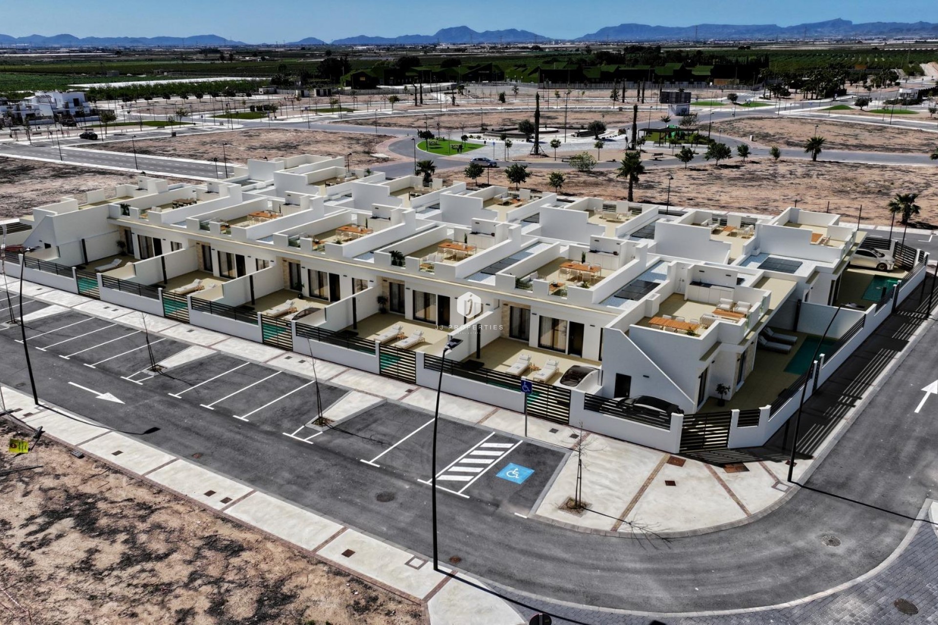 Nowy budynek - Szalet -
Torre Pacheco - Roldán