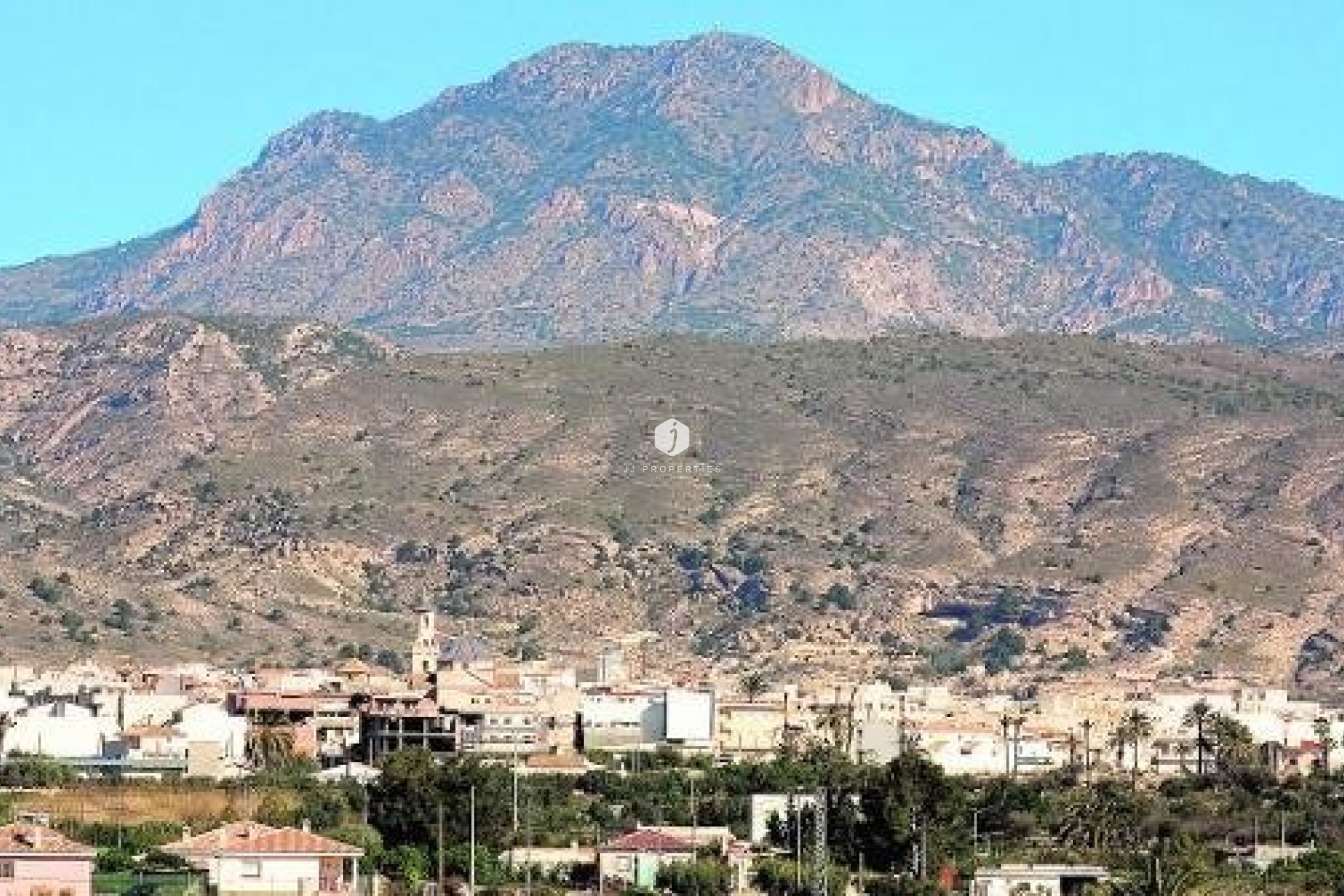 Nowy budynek - Villa -
Fortuna - Urb. Kalendas