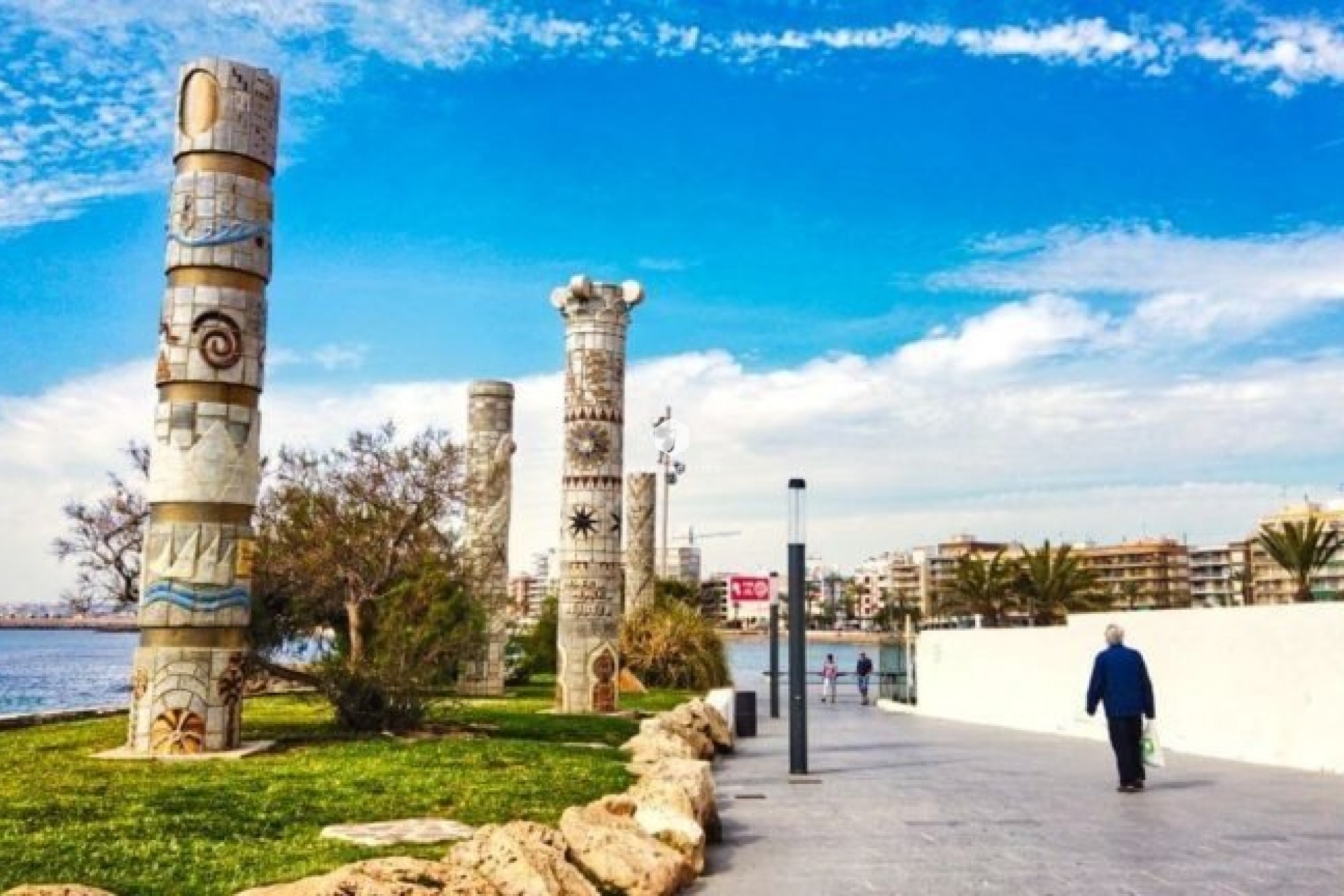 Nowy budynek - Villa -
Torrevieja - aguas nuevas