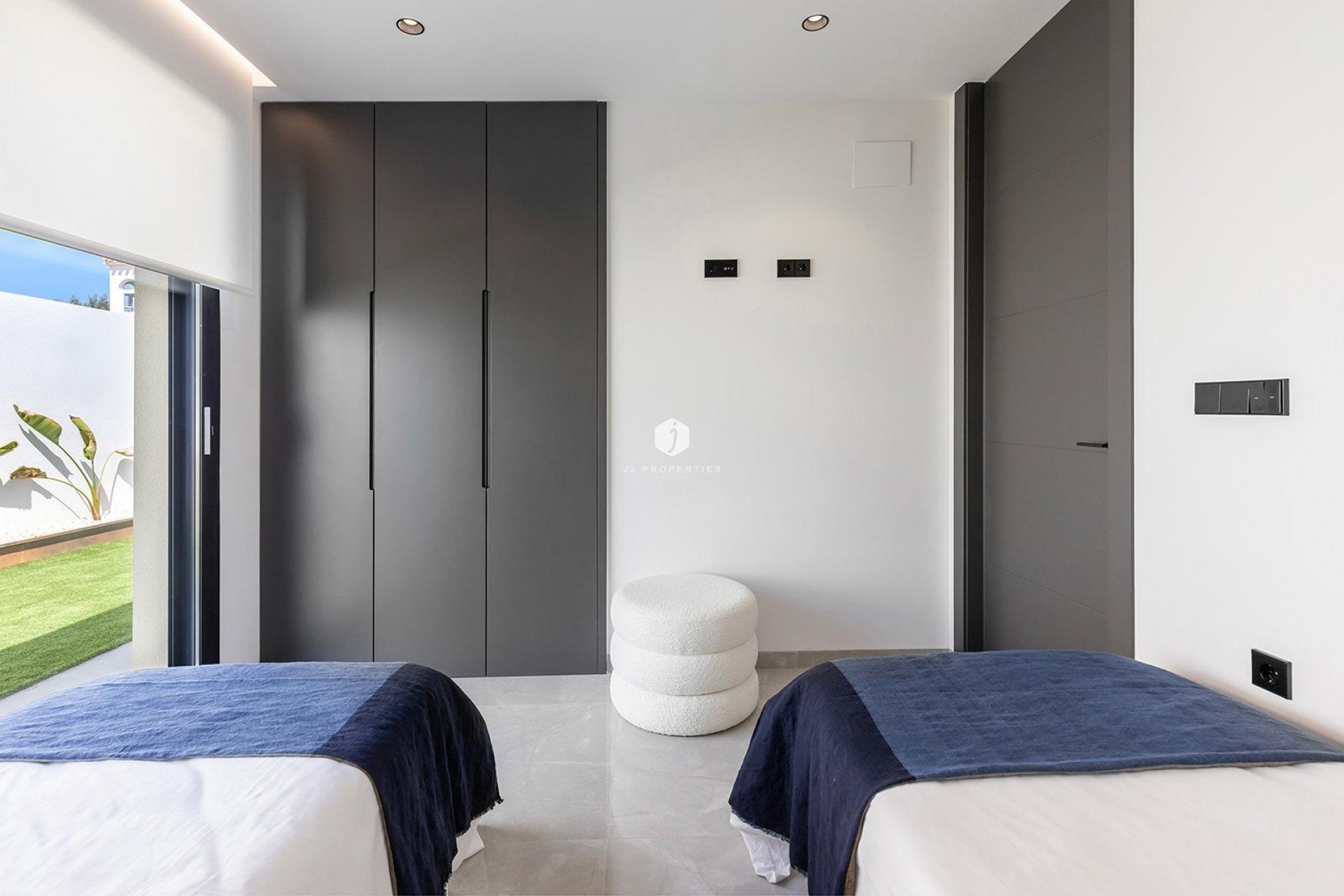 Nowy budynek - Villa -
Torrevieja - Los Balcones