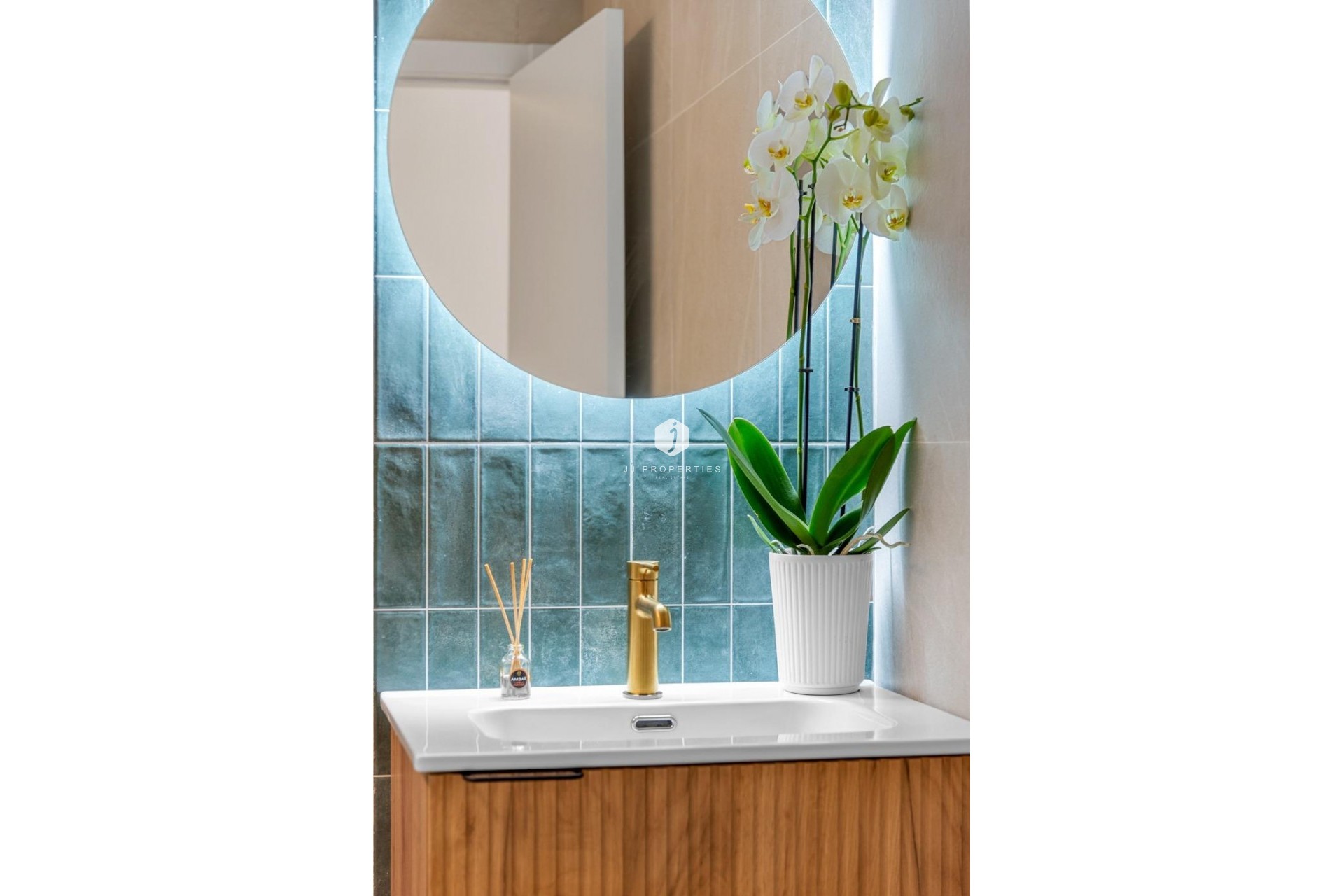 Obra nueva - Apartamento / piso -
Jacarilla - pueblo