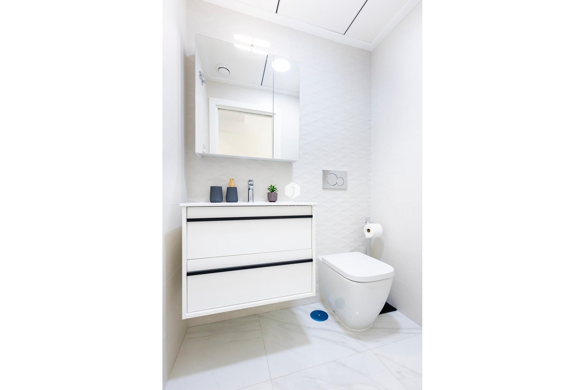 Obra nueva - Apartamento / piso -
Jacarilla - pueblo