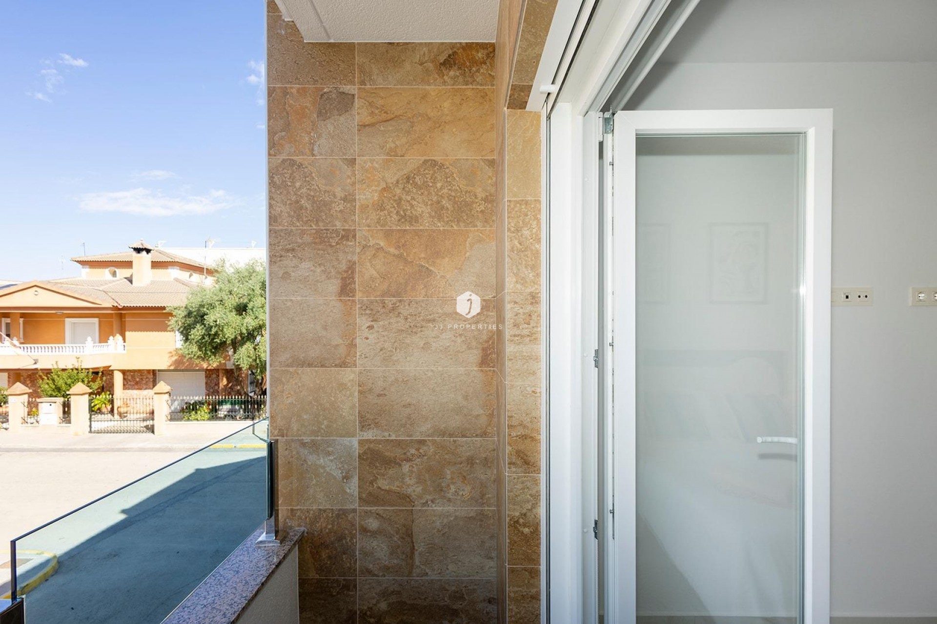 Obra nueva - Apartamento / piso -
Jacarilla - pueblo