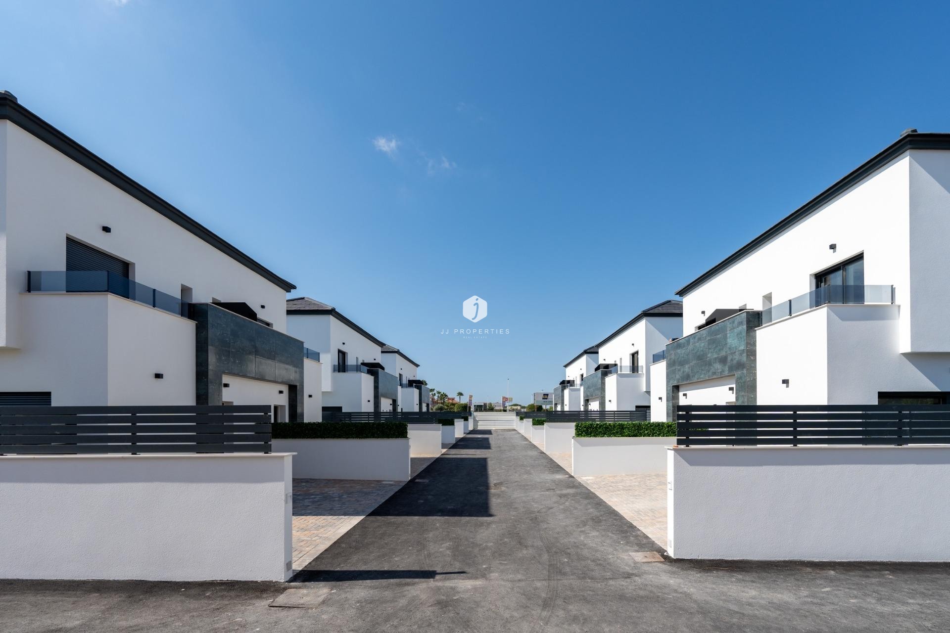 Obra nueva - Chalet -
Gran Alacant