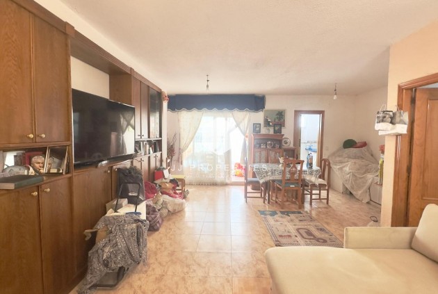 Penthouse - Aus zweiter Hand - Torrevieja -
                Estacion de autobuses