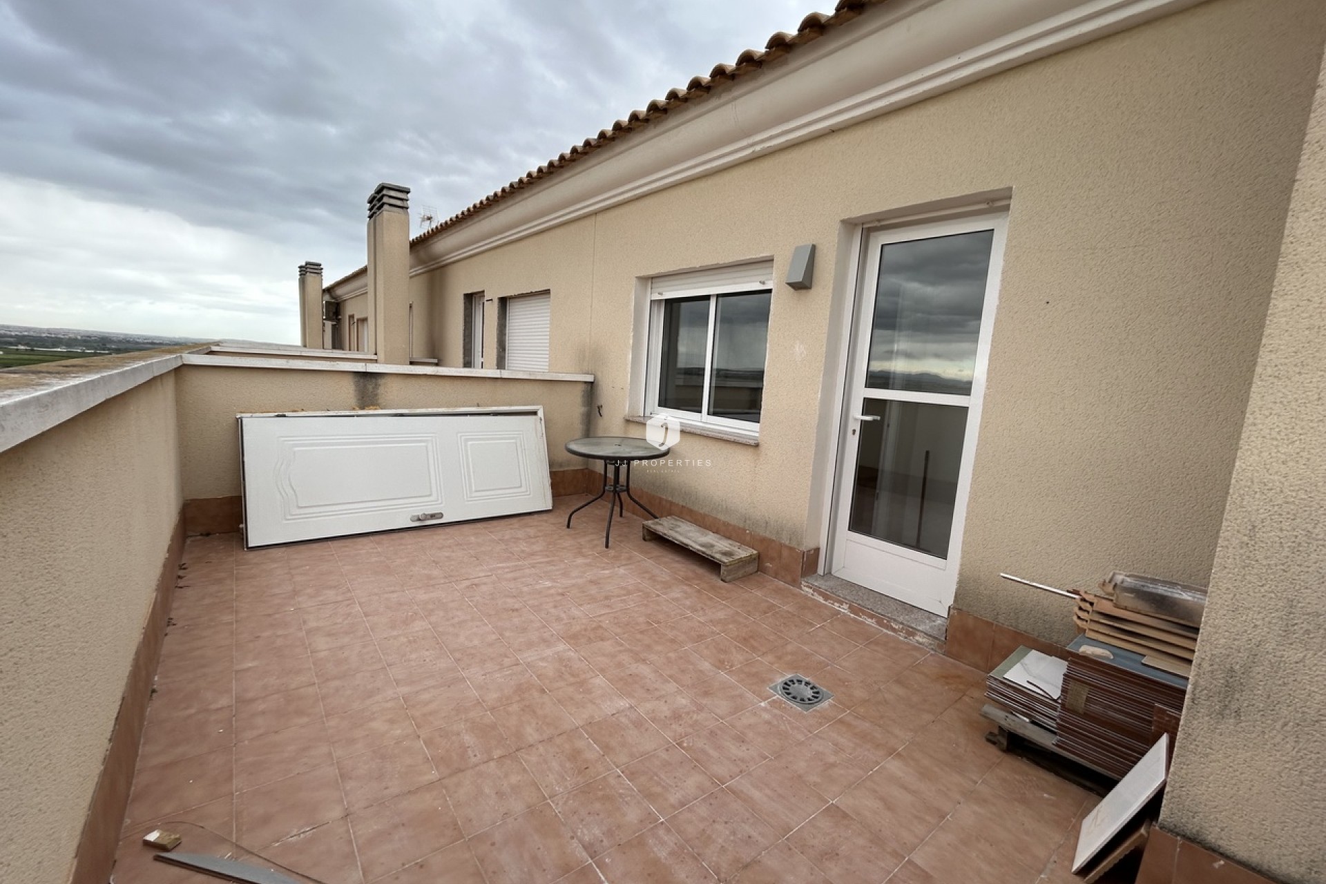 Resale - Apartment / flat -
Alicante - Inland