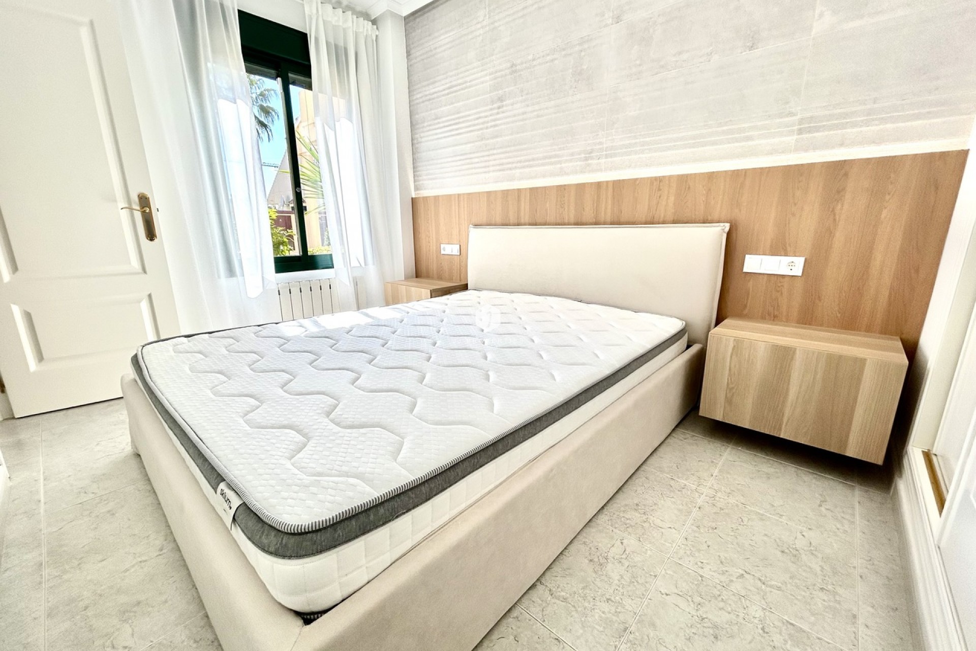 Resale - Apartment / flat -
Campoamor - Costa Blanca