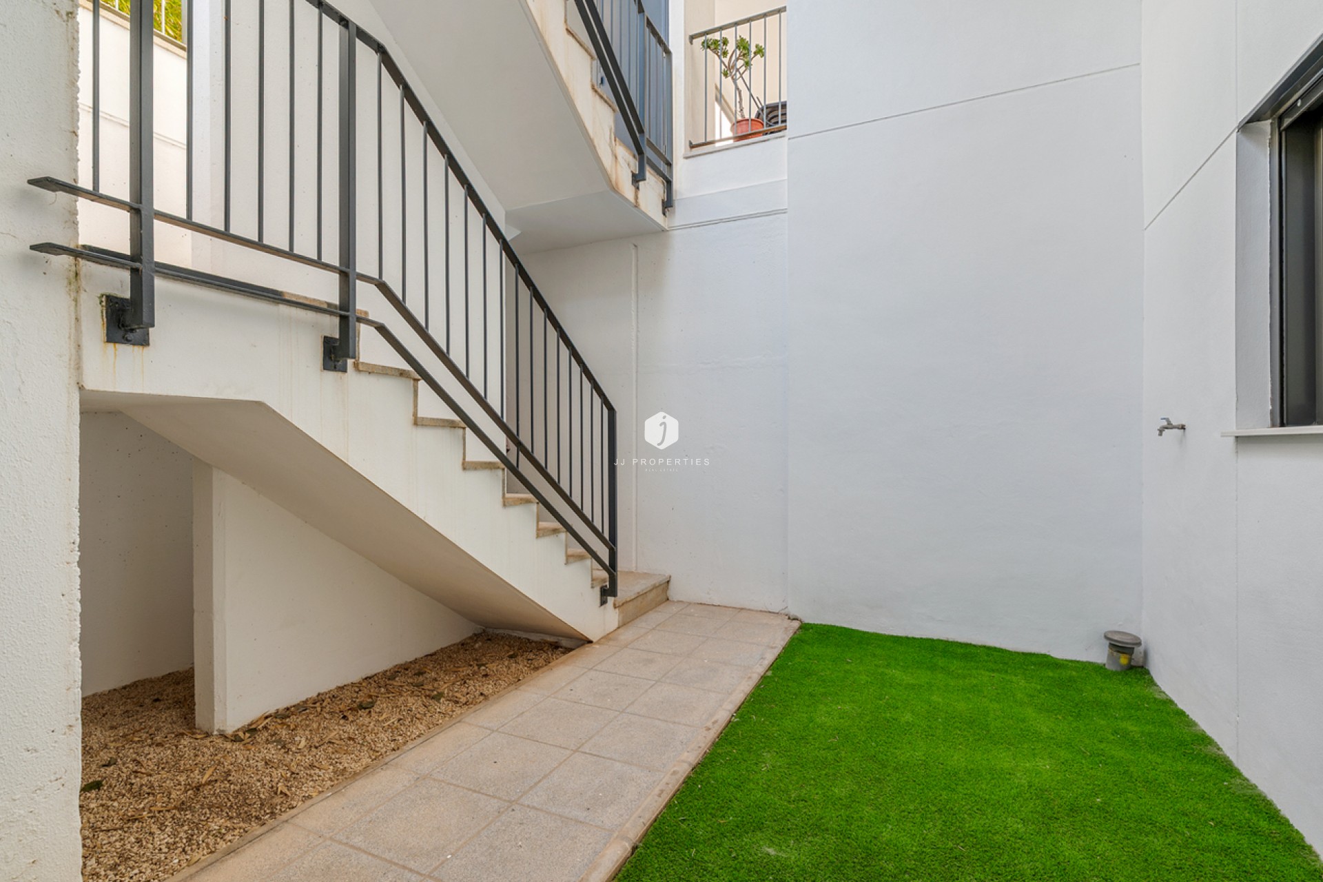 Resale - Apartment / flat -
Campoamor - Costa Blanca