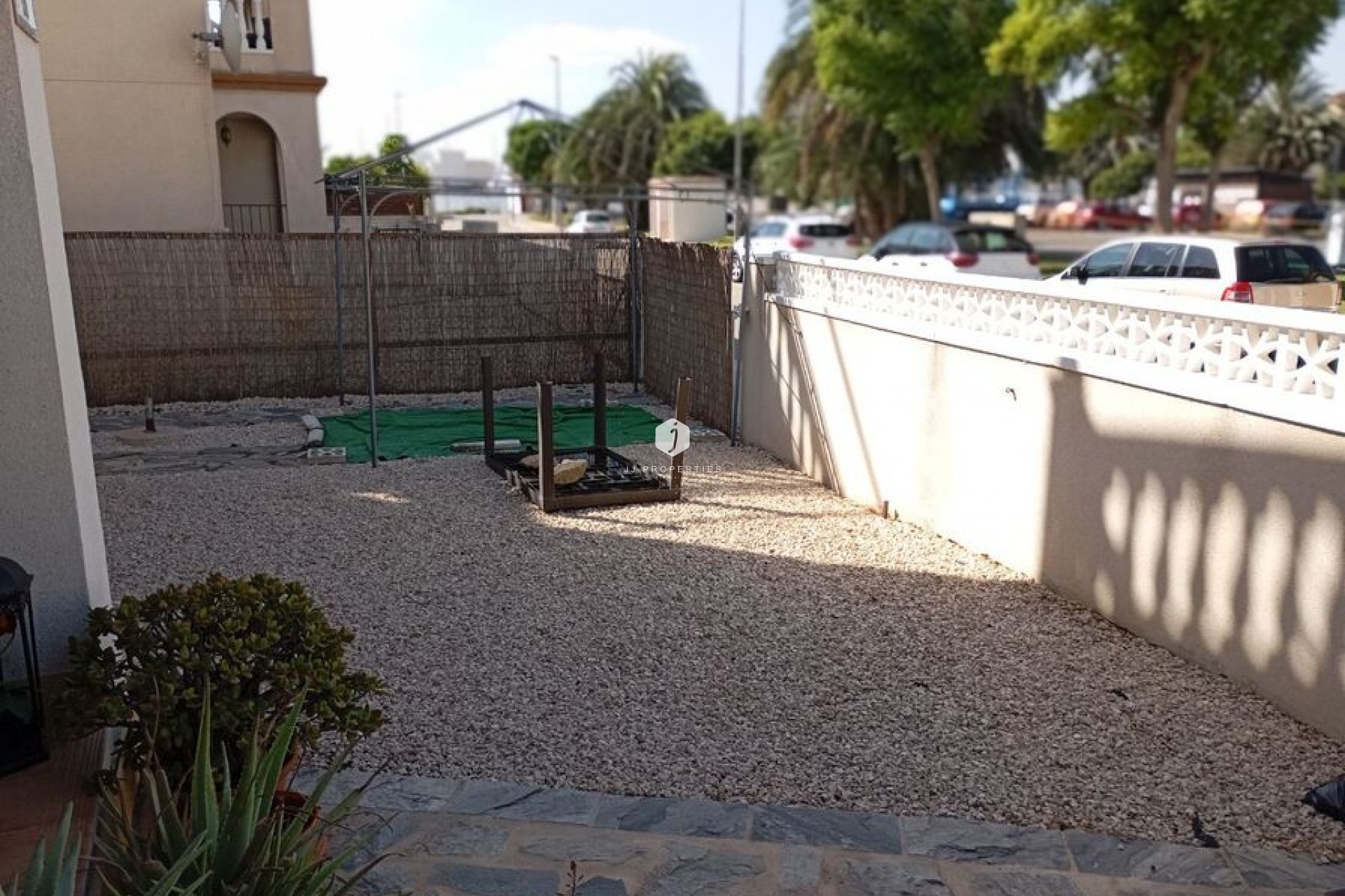 Resale - Apartment / flat -
Daya Vieja - Costa Blanca