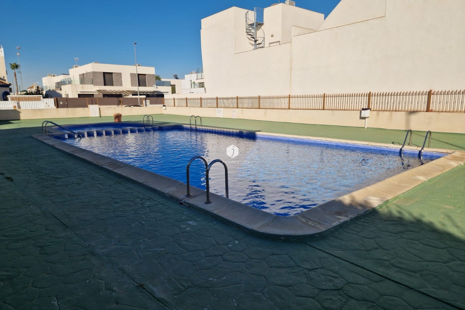 Resale - Apartment / flat -
Daya Vieja - Costa Blanca